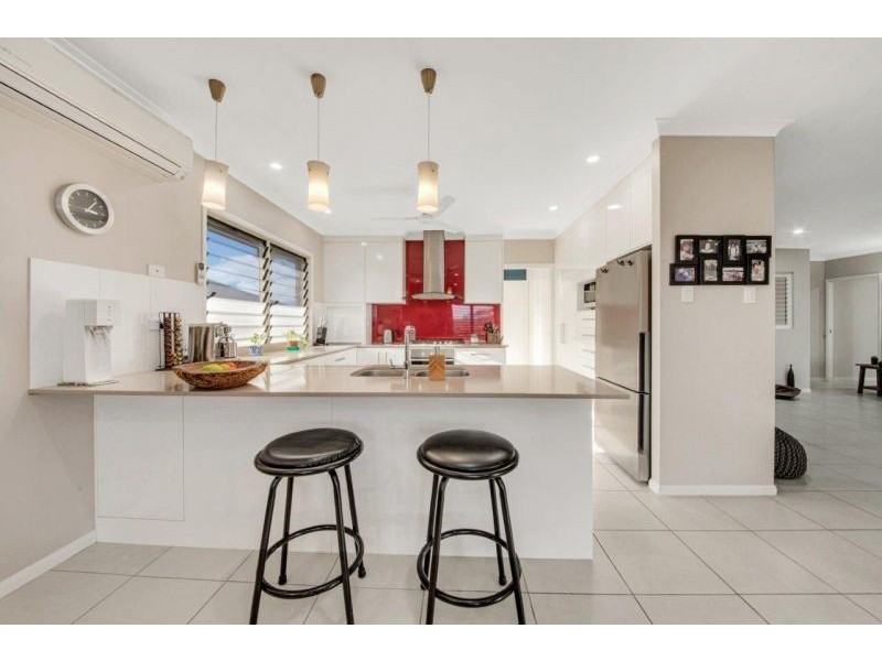 16 Wyara Close, Clinton QLD 4680
