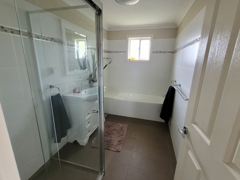 130 Canobolas Road, Orange NSW 2800