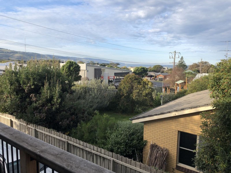 3 Pengilley Ave, Apollo Bay VIC 3233