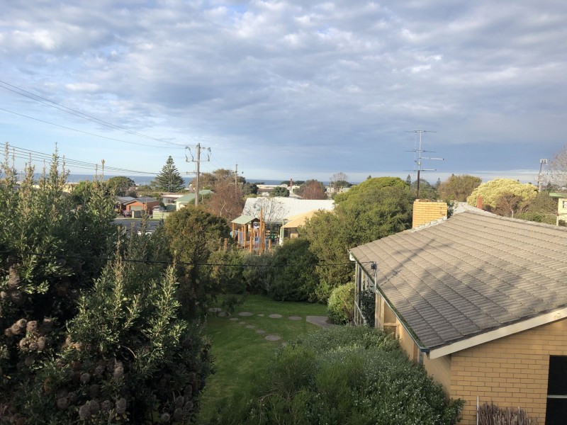 3 Pengilley Ave, Apollo Bay VIC 3233