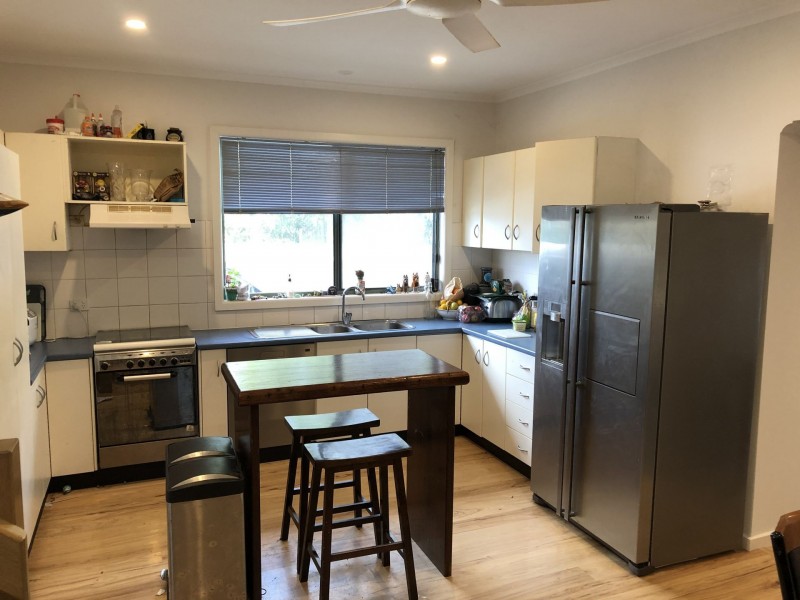 3 Pengilley Ave, Apollo Bay VIC 3233