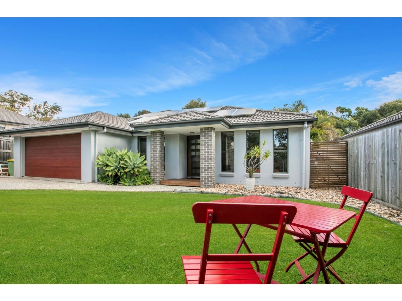 6 Estuary Ave, Victoria Point QLD 4165