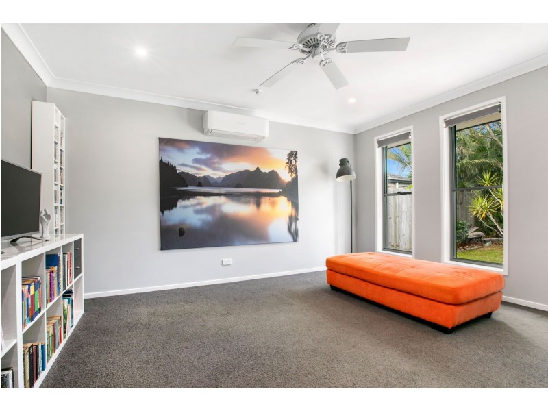 6 Estuary Ave, Victoria Point QLD 4165