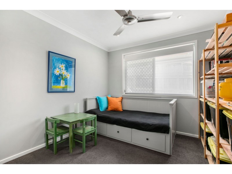6 Estuary Ave, Victoria Point QLD 4165