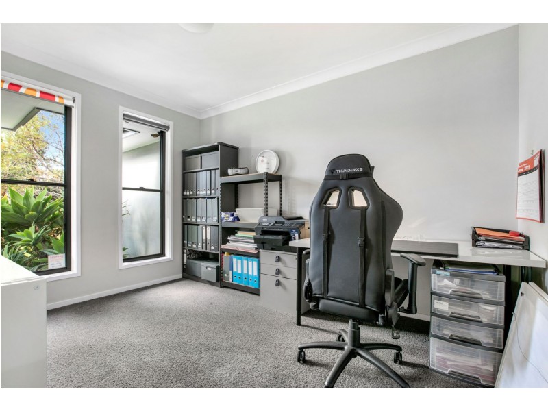 6 Estuary Ave, Victoria Point QLD 4165