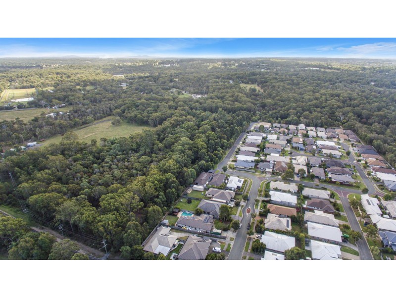 6 Estuary Ave, Victoria Point QLD 4165
