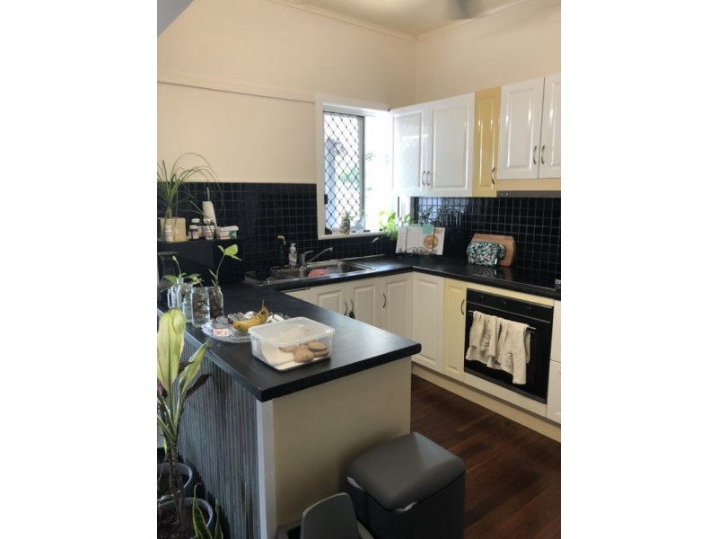 19 Eton St, West Rockhampton QLD 4700