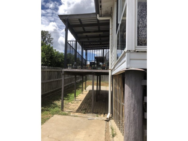 19 Eton St, West Rockhampton QLD 4700