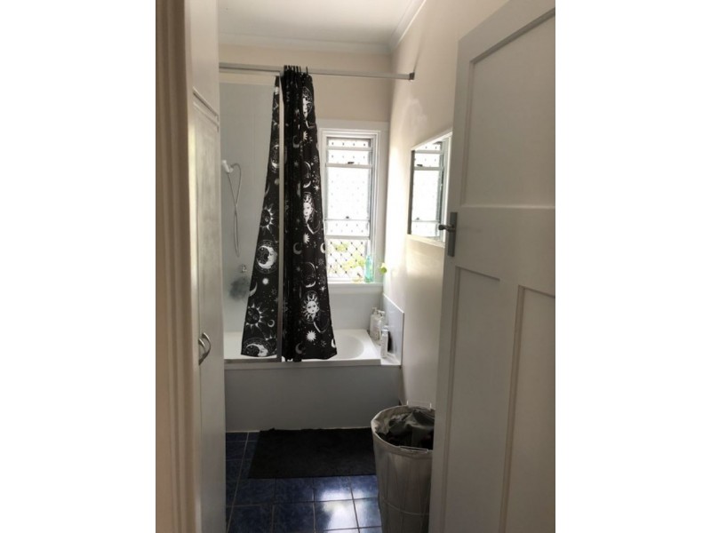 19 Eton St, West Rockhampton QLD 4700