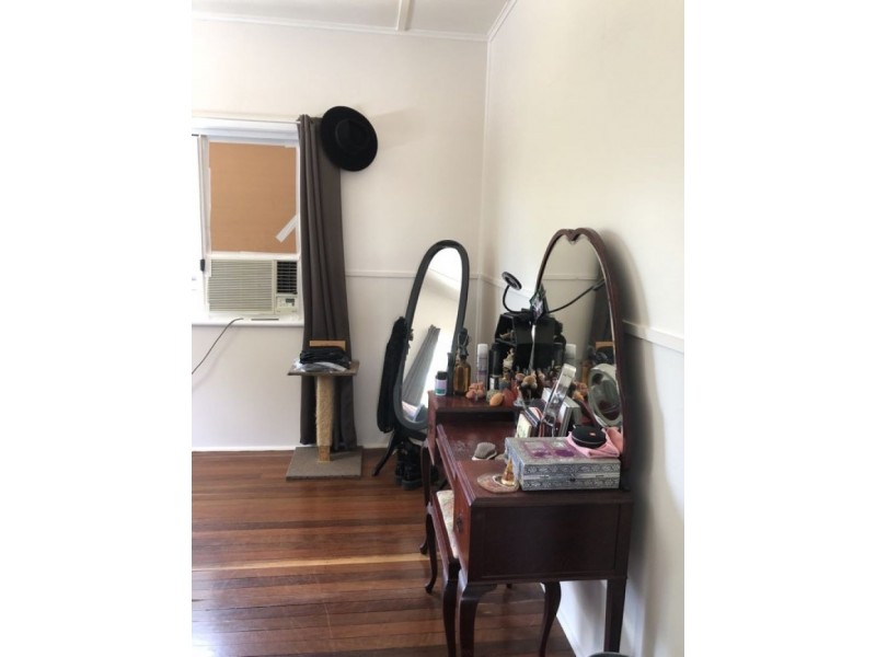 19 Eton St, West Rockhampton QLD 4700