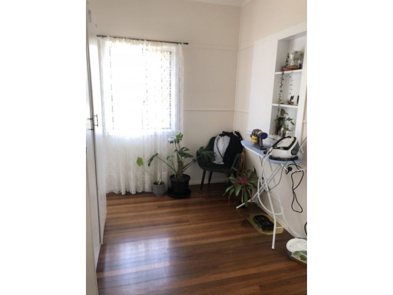 19 Eton St, West Rockhampton QLD 4700