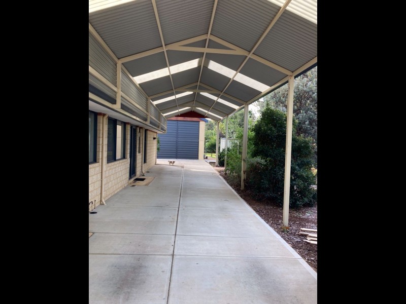 4 Tuckey Place, Golden Bay WA 6174