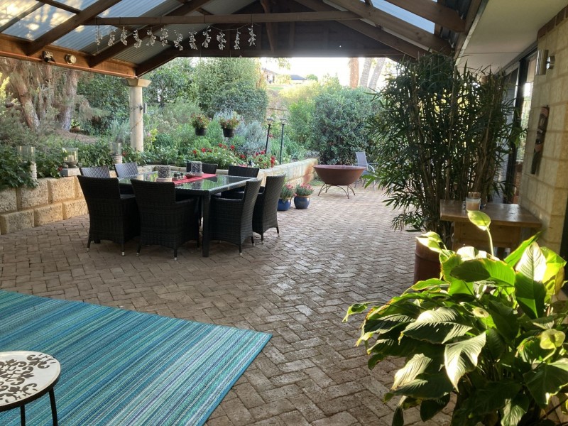 4 Tuckey Place, Golden Bay WA 6174