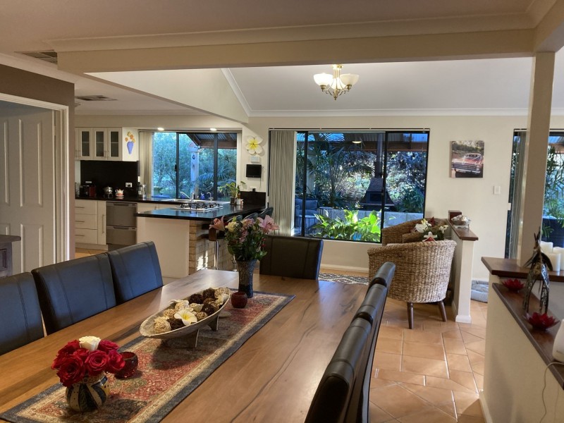 4 Tuckey Place, Golden Bay WA 6174