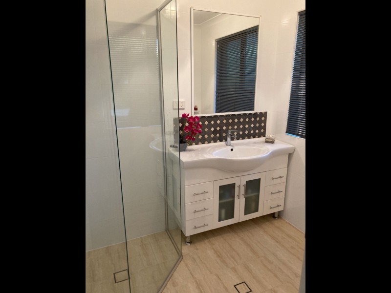 4 Tuckey Place, Golden Bay WA 6174