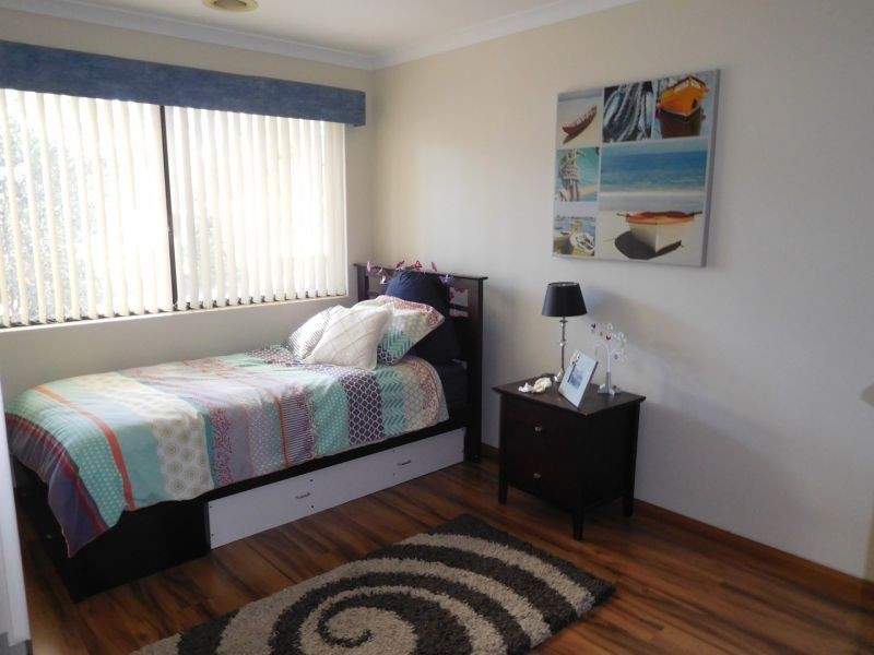 4 Tuckey Place, Golden Bay WA 6174