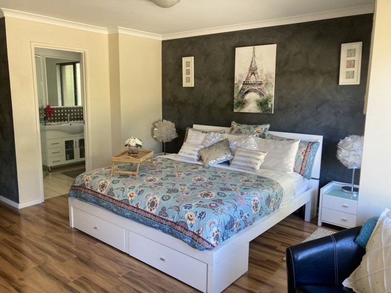 4 Tuckey Place, Golden Bay WA 6174