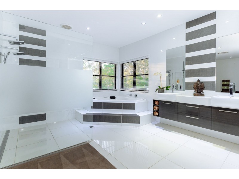 31 Williams Road, Burua QLD 4680