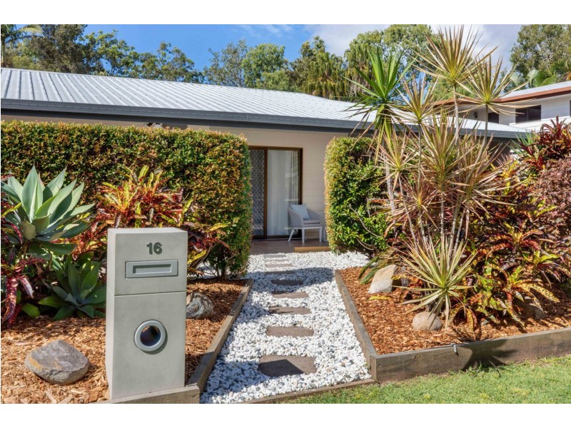 16 Domino Crescent, Andergrove QLD 4740