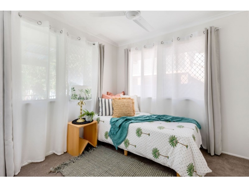 16 Domino Crescent, Andergrove QLD 4740