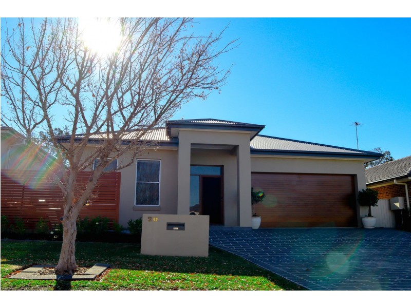 20 Alexandra Cres, Harrington Park NSW 2567