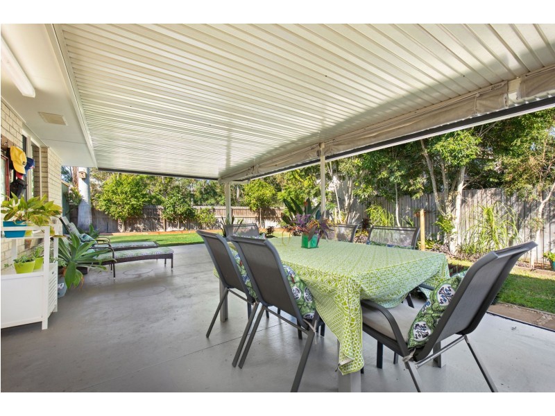 5 Coast Bay Close, Point Vernon QLD 4655