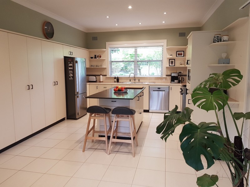 32 Cathrine Street, Kotara South NSW 2289