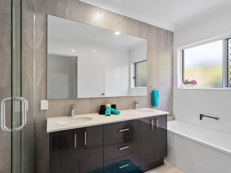 38 Central Srteet, Upper Kedron QLD 4055