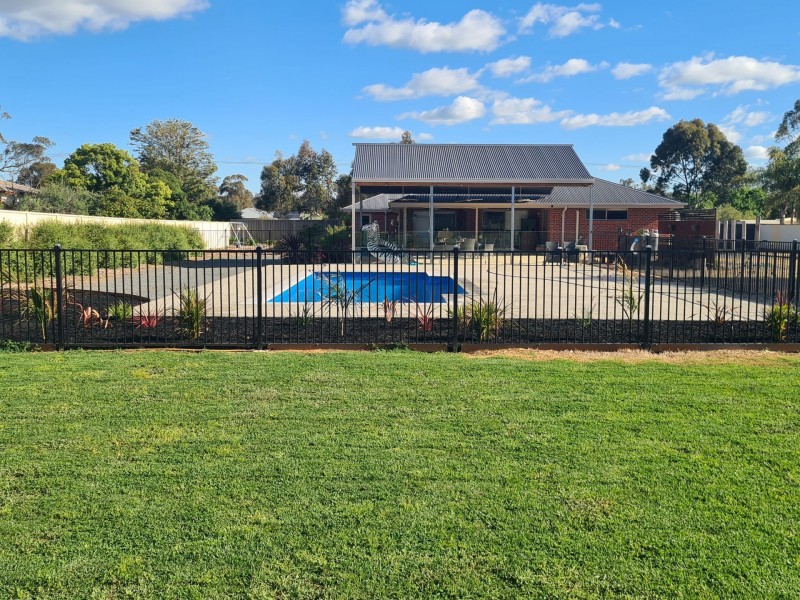 94-96 Augusta Street, Corowa NSW 2646
