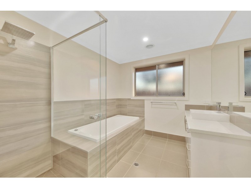 94-96 Augusta Street, Corowa NSW 2646