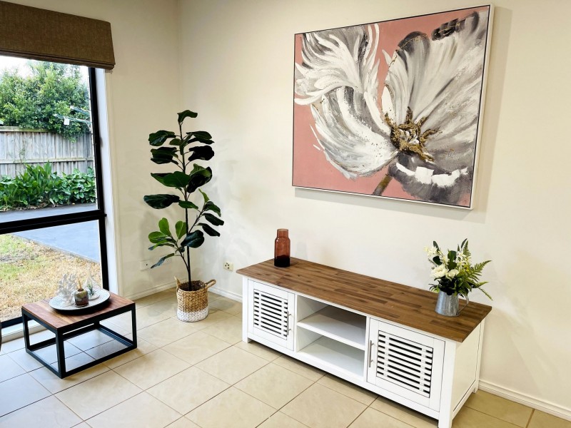 8 Vine Close, Point Cook VIC 3030