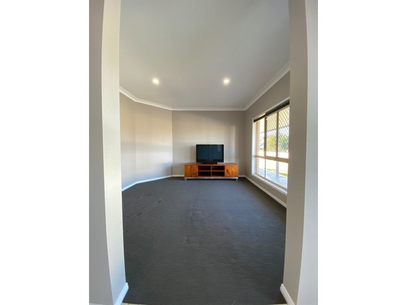 13 Lightwood Place, Narangba QLD 4504