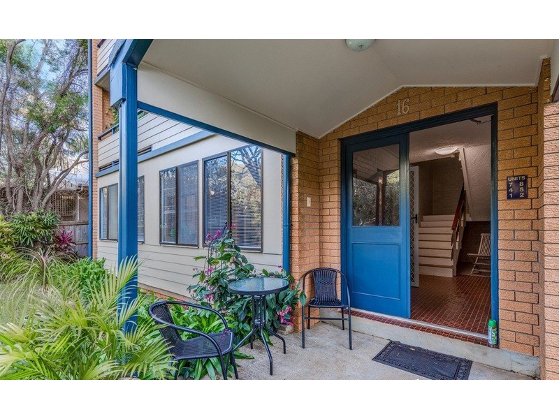 9/16-18 Golfers Crescent, Tamborine Mountain QLD 4272