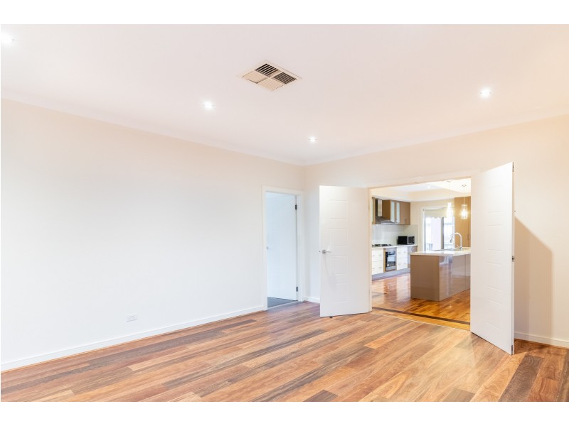 14 Candlebark Drive, Greenvale VIC 3059