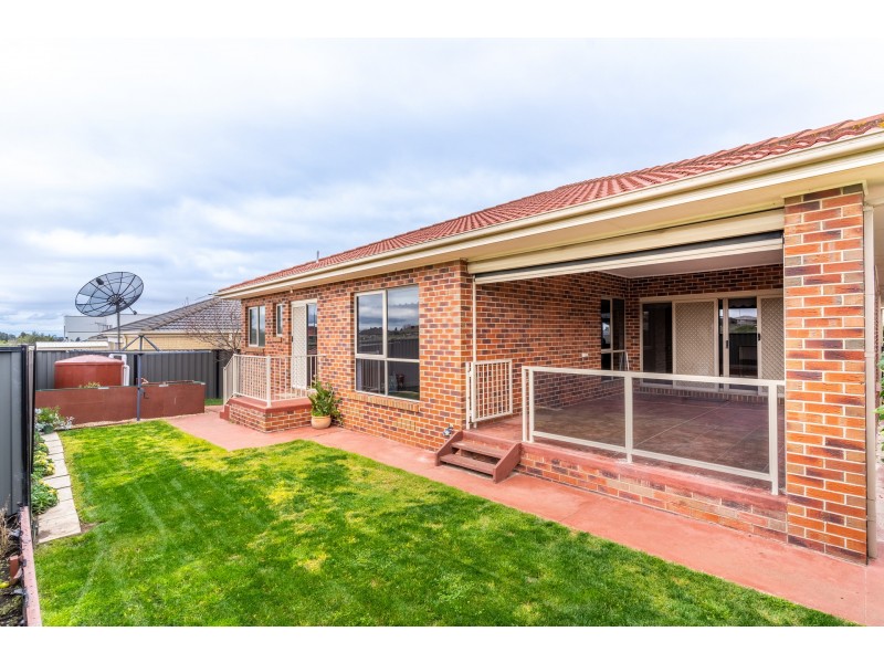 14 Candlebark Drive, Greenvale VIC 3059