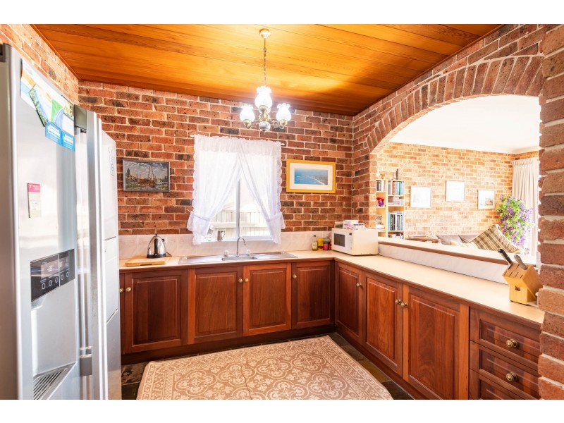 72 Warrain Crescent, Currarong NSW 2540