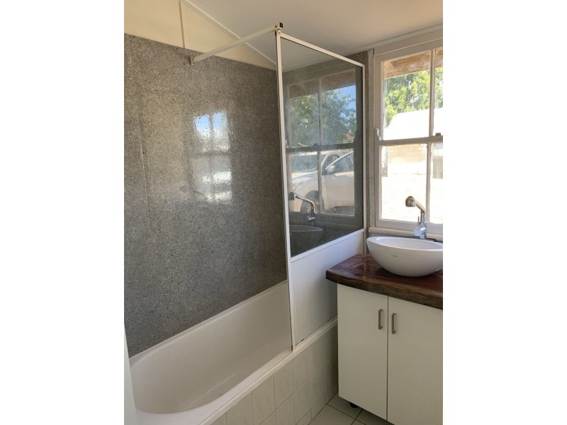 107 East Street, The Gap QLD 4825