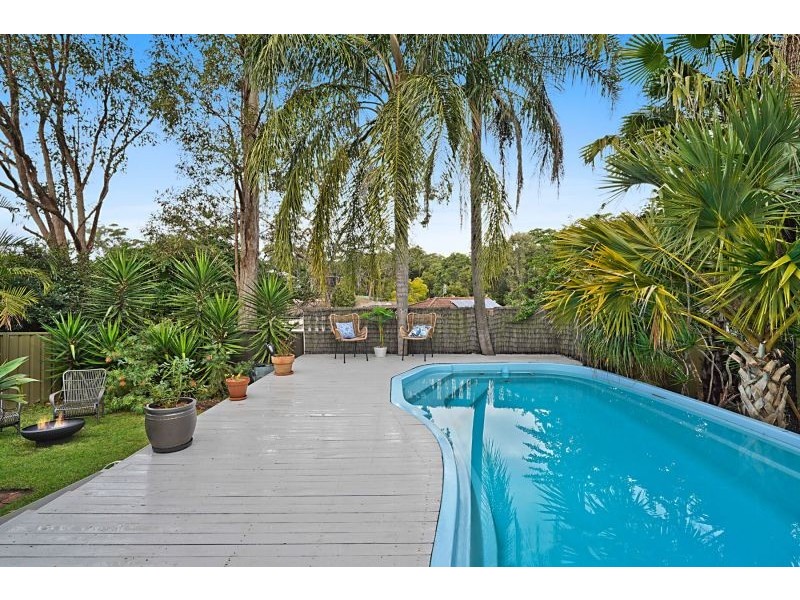 11 Lenaghan Crescent, Eleebana NSW 2282