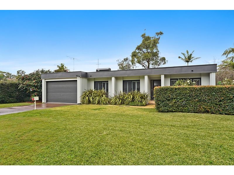 11 Lenaghan Crescent, Eleebana NSW 2282