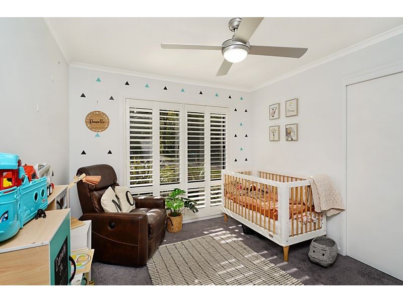 11 Lenaghan Crescent, Eleebana NSW 2282