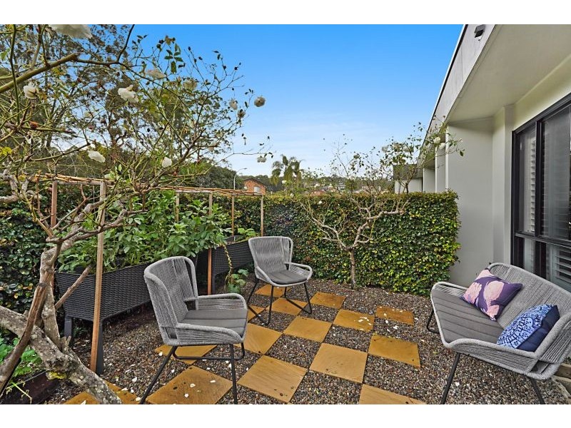 11 Lenaghan Crescent, Eleebana NSW 2282