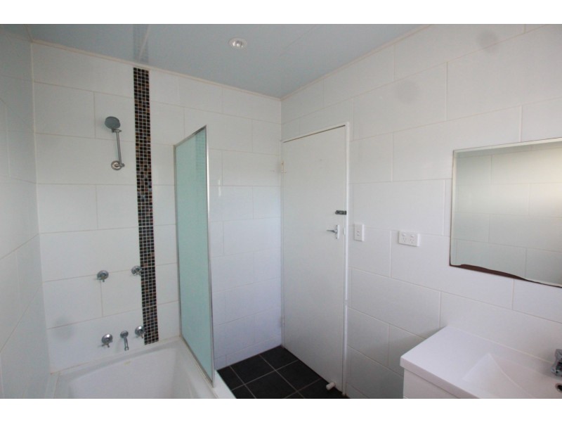 401 Philp Avenue, Frenchville QLD 4701