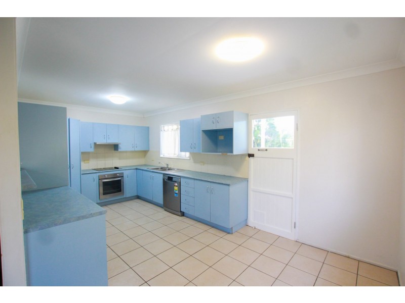 401 Philp Avenue, Frenchville QLD 4701