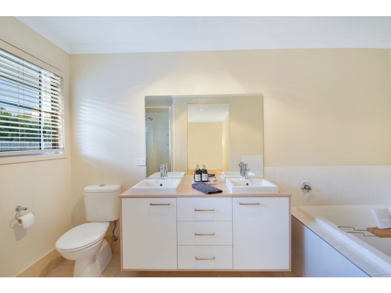 14 Molonglo Close, Reedy Creek QLD 4227