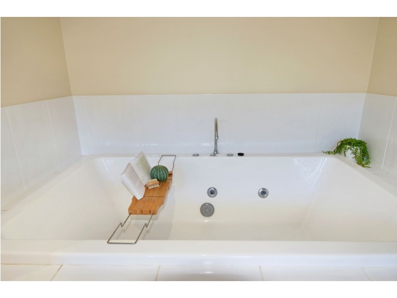 14 Molonglo Close, Reedy Creek QLD 4227