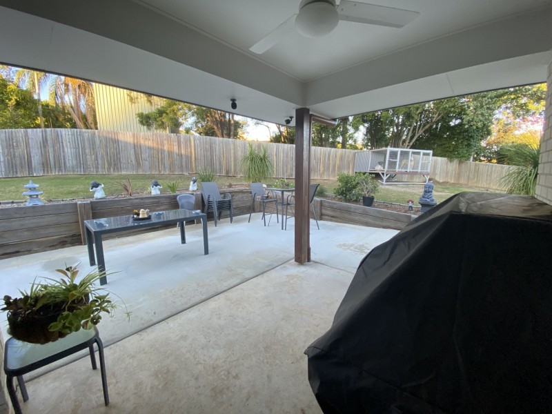 5 Trafalgar crt, Southside QLD 4570