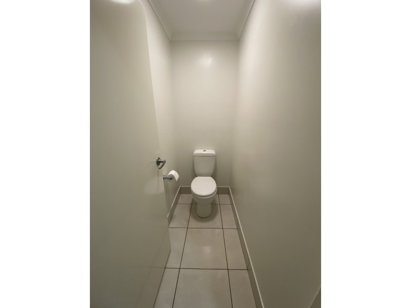 5 Trafalgar crt, Southside QLD 4570