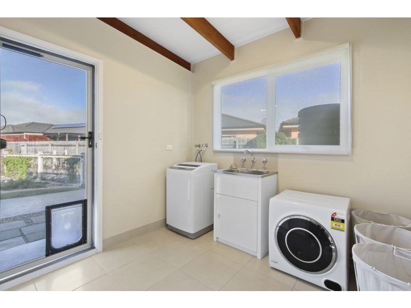 6b Bills Street, Lakes Entrance VIC 3909