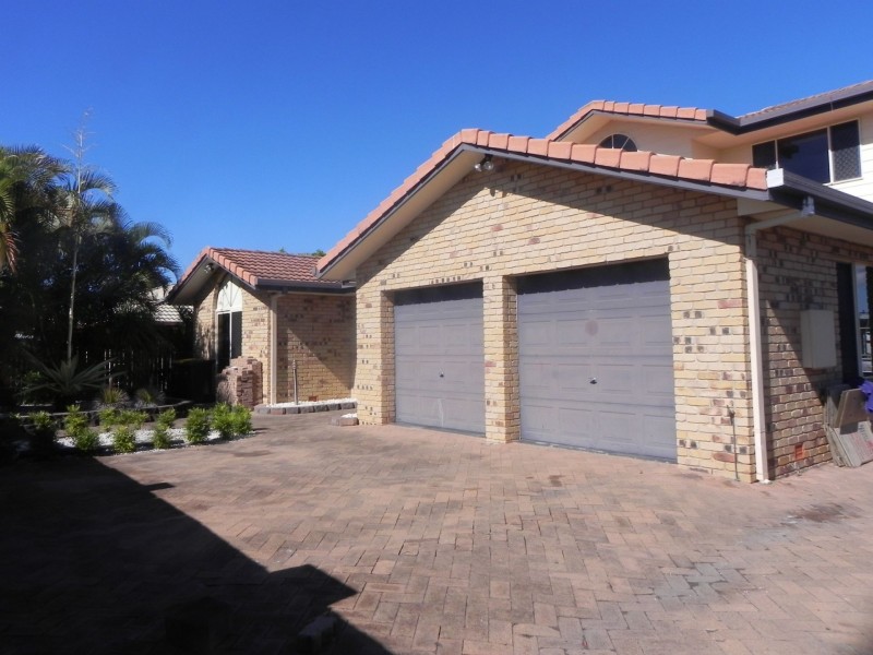 28 Aimee Drive, Urangan QLD 4655