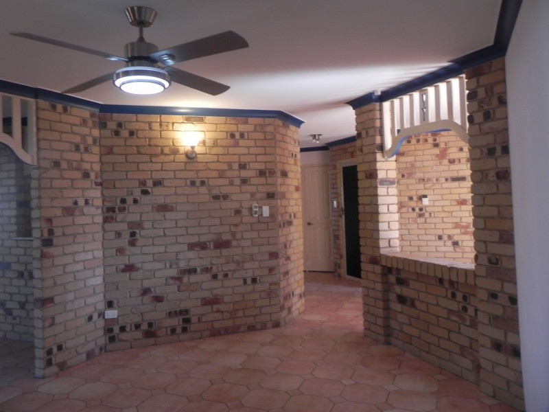 28 Aimee Drive, Urangan QLD 4655